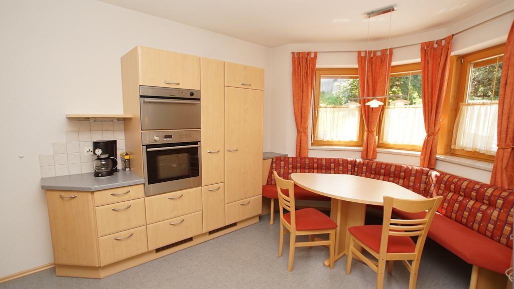 Villa Haus Andrea Schiestl Zell am Ziller Zimmer foto